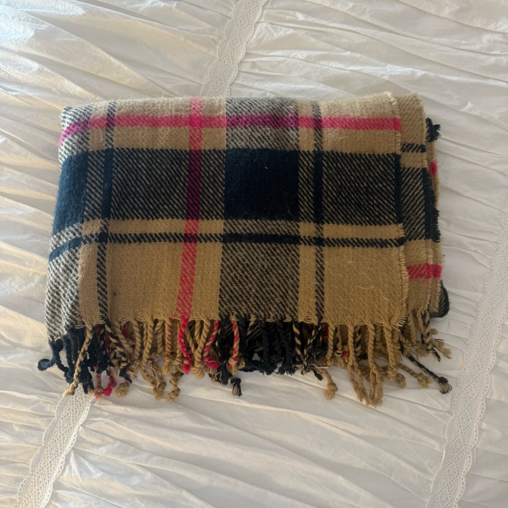 Abercrombie & Fitch Plaid Scarf